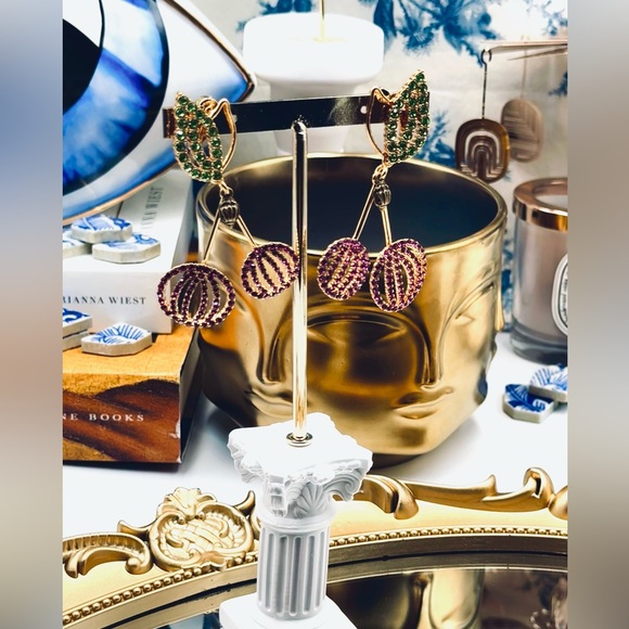 🆕 KURT GEIGER LONDON 🧿 NWOT Pavé CHERRIES Cherry Statement Earrings, Gold Tone - Picture 7 of 16
